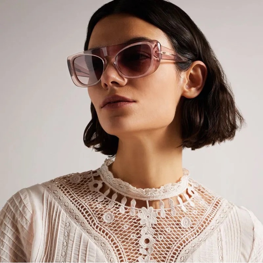 Ted Baker TWS165‎ Women’s Sunglasses NwoT Blush Pink Translucent